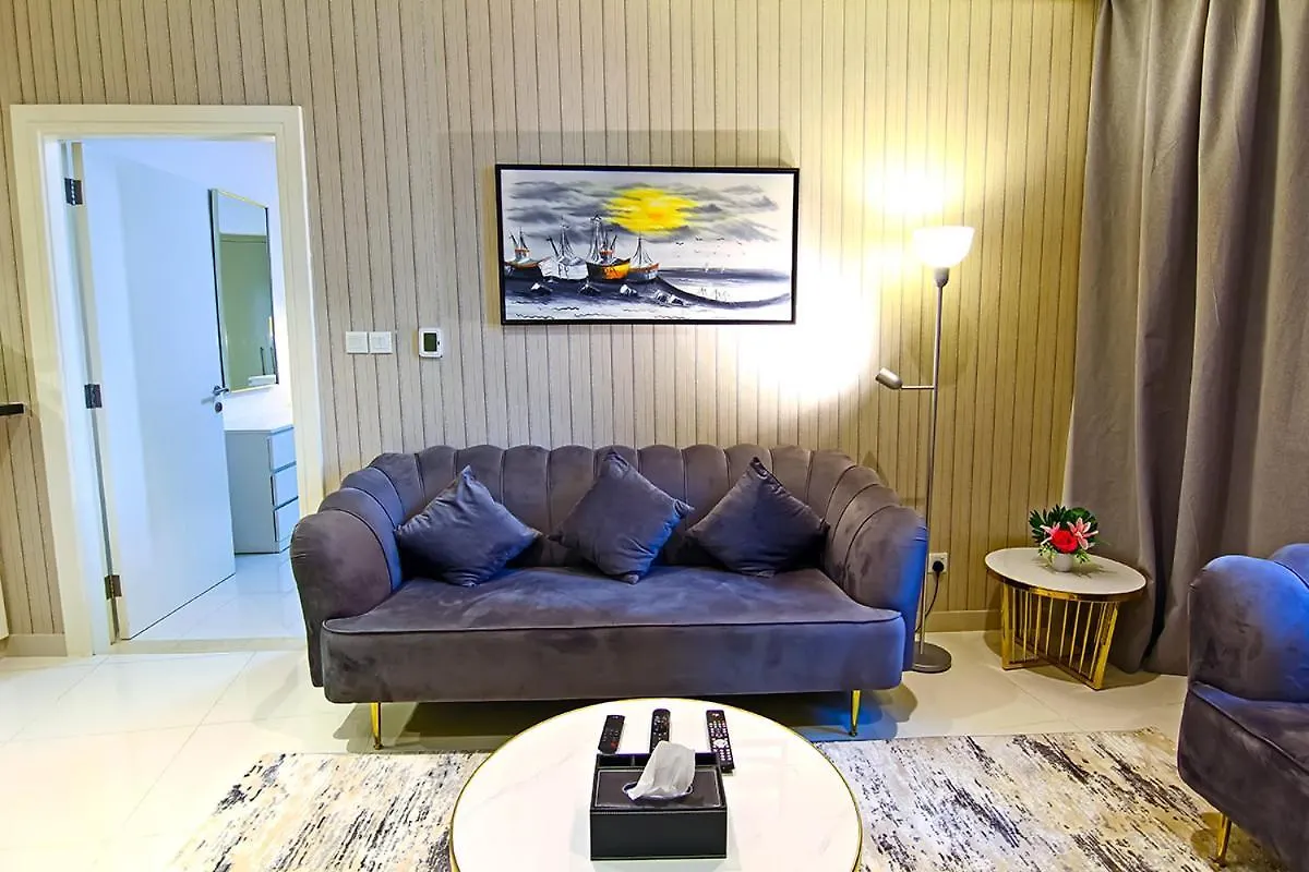 Ferienwohnung Luxurious 1Bhk In Cour Jardin Dubai