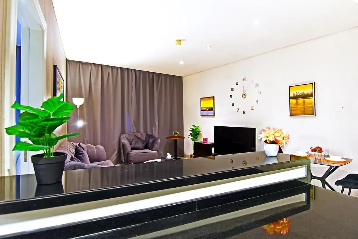 Ferienwohnung Luxurious 1Bhk In Cour Jardin Dubai
